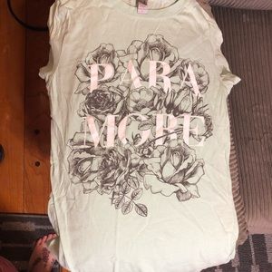 Paramore tour shirt size L